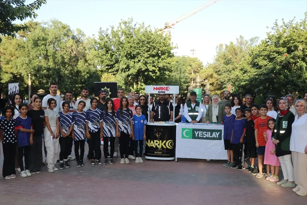 batmanda-uyusturucu-ile-gayret-gunu-aktifligi-duzenlendi-IUgIfgF3.jpg