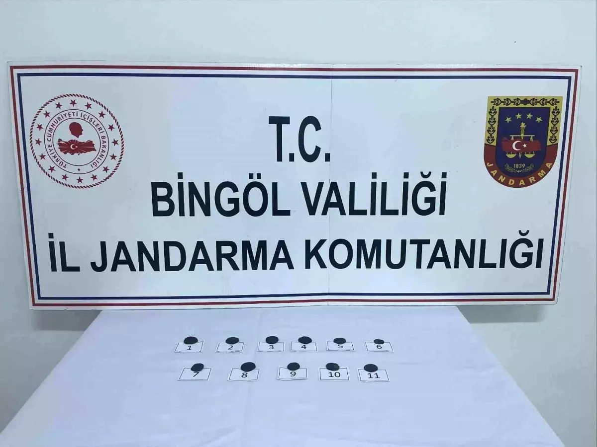 bingolde-durdurulan-sahislarin-ustunden-kacak-sikke-cikti-Teg3X6Ap.jpg