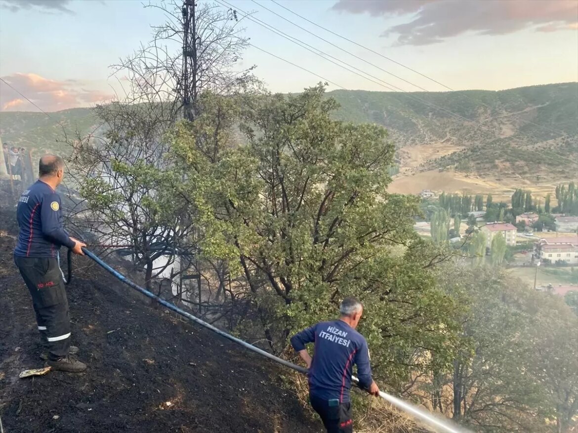 bitlis-hizanda-aniz-yangini-sonduruldu-ERgvYcMj.jpg